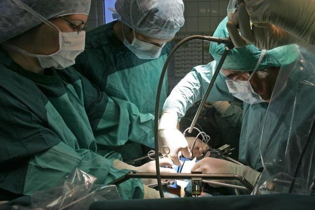 Fast 940 Menschen warten auf Organspende in Baden-Württemberg