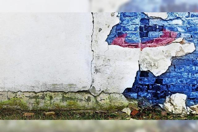 Von Deutschlandflaggen und Brandmauern – wie die Union zum Kampf gegen die AfD blst