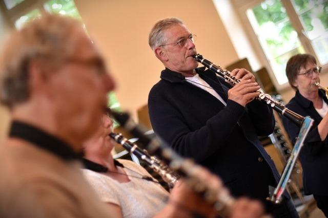 Wie ist es, als Erwachsener ein neues Instrument zu lernen und im Orchester zu spielen?