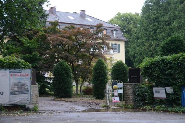 Das bei Bauarbeiten zerstörte, historische Wasserbecken in Umkirch soll wieder aufgebaut werden
