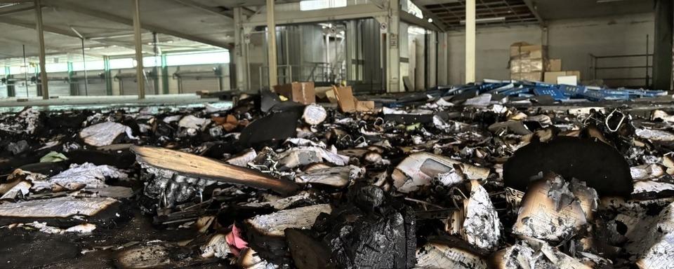 Brandstiftung: Tter legt Brand in ehemaliger Fabrikhalle in Breisach