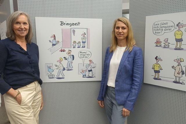 Eine Cartoonausstellung in der Sparkasse Wiesental soll über Kinderbetreuung informieren