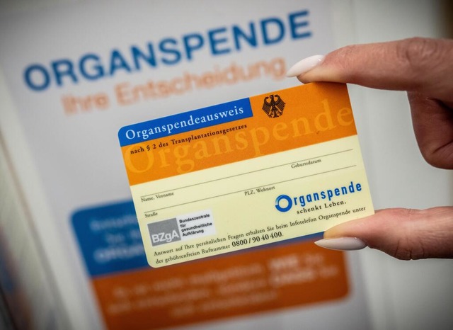 So sieht ein Organspendeausweis aus | Foto: Michael Kappeler (dpa) So sieht ein Organspendeausweis aus | Foto: Michael Kappeler (dpa)