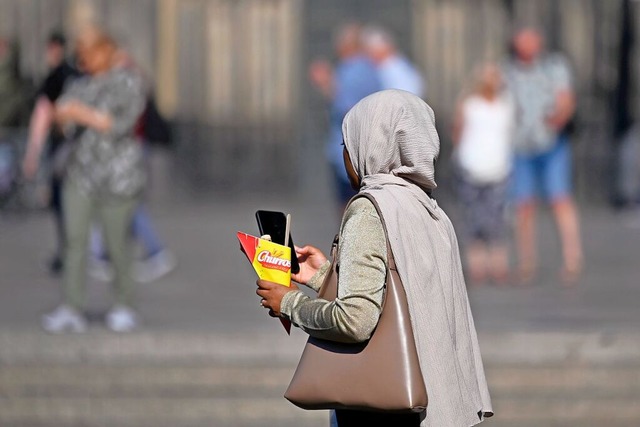 Bisher maximal 12.000 Angehrige pro Jahr  | Foto: IMAGO/Dwi Anoraganingrum