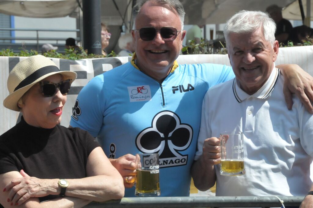 Durch Wyhl, Achkarren und Merdingen ging es am Pfingstwochenende beim Kaiserstuhl-Tuniberg-Cup mit den Promigsten Jan Ullrich und Simon Geschke.