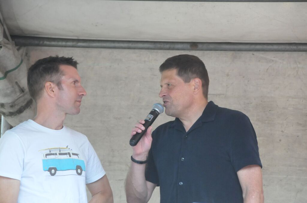 Durch Wyhl, Achkarren und Merdingen ging es am Pfingstwochenende beim Kaiserstuhl-Tuniberg-Cup mit den Promigsten Jan Ullrich und Simon Geschke.