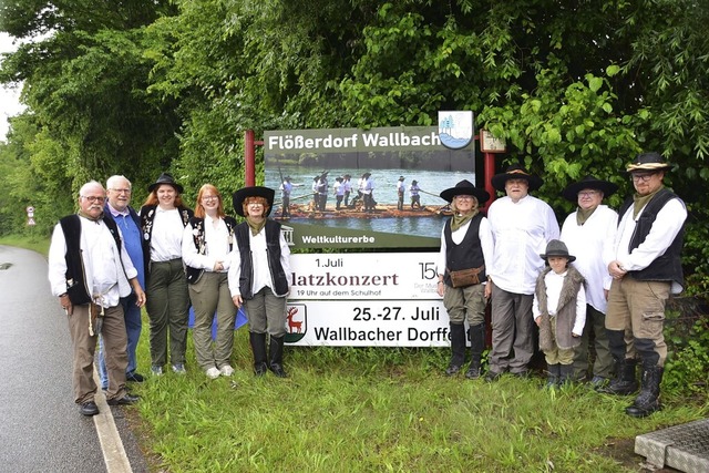 Die neue Tafel am Ortseingang von Säck... die Tafel im Beisein der Flößergilde.  | Foto: Ralph Fautz