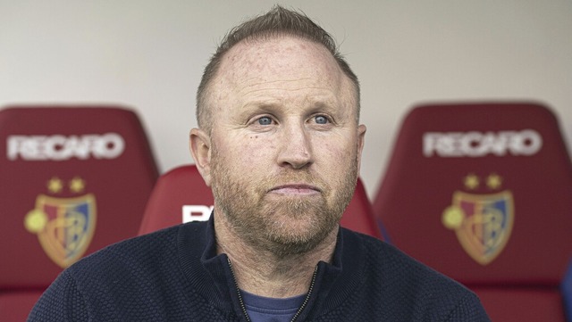 Im Basler St.-Jakob-Park von der Gäste...erbank? Fußballtrainer Ludovic Magnin | Foto: IMAGO/Priscila Bütler / SPP Im Basler St.-Jakob-Park von der Gäste...erbank? Fußballtrainer Ludovic Magnin | Foto: IMAGO/Priscila Bütler / SPP