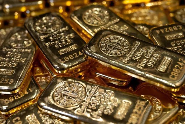 Zustellerin plündert in Rheinfelden Pakete mit Gold und Schmuck und erhält Bewährungsstrafe