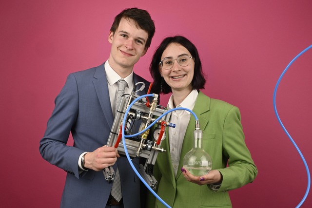 Nicolas Dahlke (linkes) und Anna Perkovic (rechts) | Foto: Stiftung Jugend forscht/Max Lautenschlaeger Nicolas Dahlke (linkes) und Anna Perkovic (rechts) | Foto: Stiftung Jugend forscht/Max Lautenschlaeger