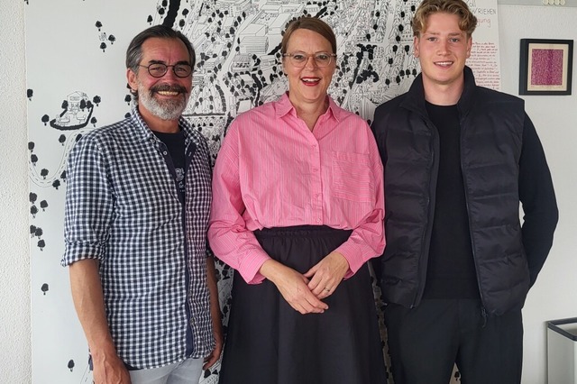 Jochen Cerff (Fachbereich Bildung, Soz...ika Neuhöfer-Avdić, Leon Ulbricht | Foto: Stadt Lörrach/Monique Amend Jochen Cerff (Fachbereich Bildung, Soz...ika Neuhöfer-Avdić, Leon Ulbricht | Foto: Stadt Lörrach/Monique Amend