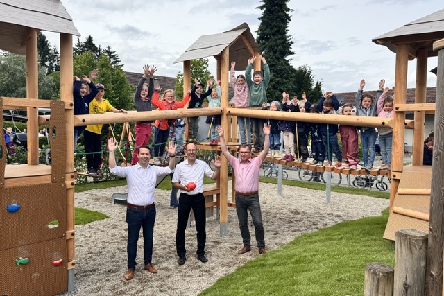 Begeisterung herrschte bei der Einweih...latzes "Insel" in Ottenheim. | Foto: Gemeinde Schwanau Begeisterung herrschte bei der Einweih...latzes "Insel" in Ottenheim. | Foto: Gemeinde Schwanau