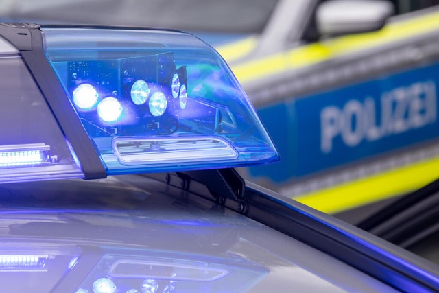 Ein Blaulicht auf dem Dach eines Polizeifahrzeugs | Foto: Daniel Karmann Ein Blaulicht auf dem Dach eines Polizeifahrzeugs | Foto: Daniel Karmann