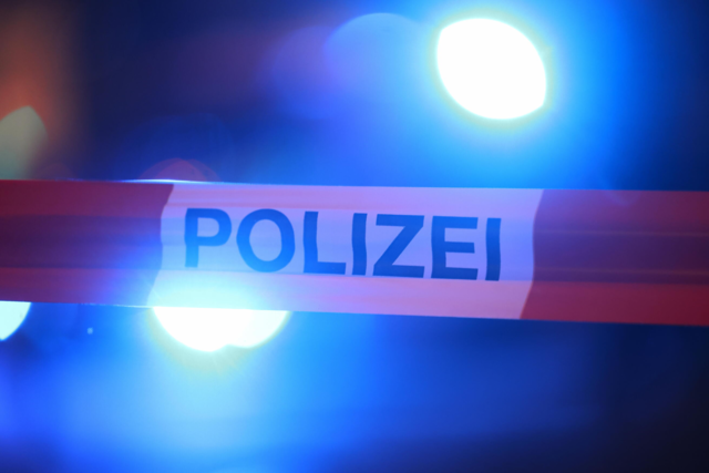 Toter in Wohnung in Gundelfingen gefunden - Polizei richtet Soko ein und sucht nach bestimmten Auto