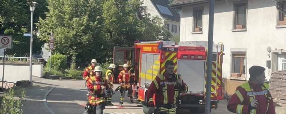 E-Auto brennt im Rheinfeldener Stadtteil Nollingen bei Ladevorgang aus