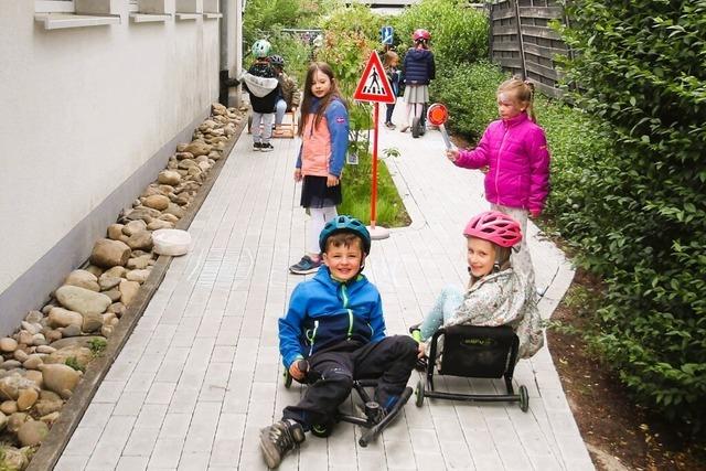 In einem Schopfheimer Kindergarten können die Kinder jetzt im Alltag Verkehrsregeln einüben