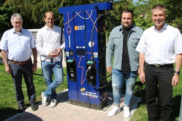 Eichstetten eröffnet neue E-Ladesäulen am Parkplatz Alter Friedhof