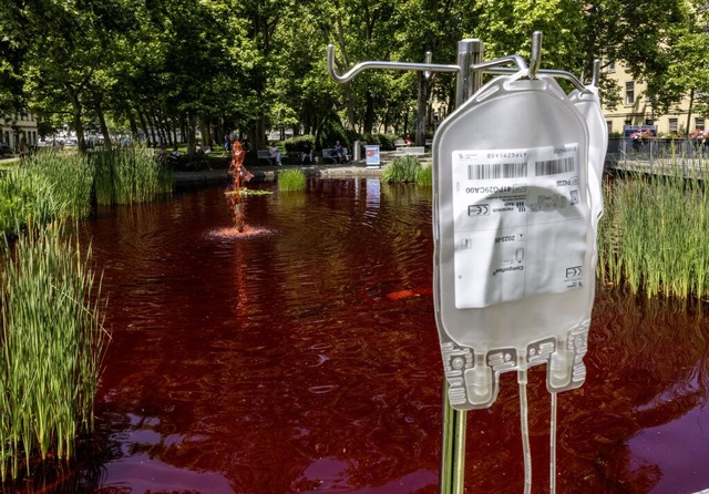Damit die Blutbeutel nicht leer bleibe...ich zum Weltblutspendetag am 14. Juni. | Foto: Maximo-Hans Musielik Damit die Blutbeutel nicht leer bleibe...ich zum Weltblutspendetag am 14. Juni. | Foto: Maximo-Hans Musielik