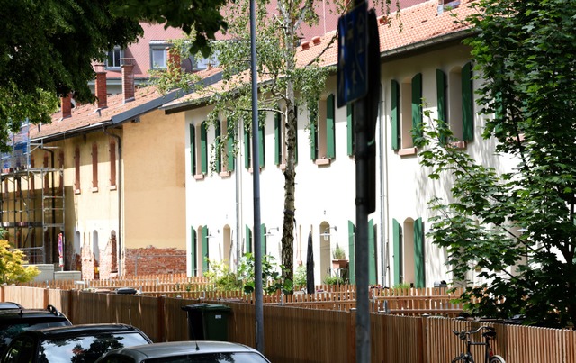 Saniert und noch unsaniert: die Knopfhäuslesiedlung | Foto: Rita Eggstein Saniert und noch unsaniert: die Knopfhäuslesiedlung | Foto: Rita Eggstein