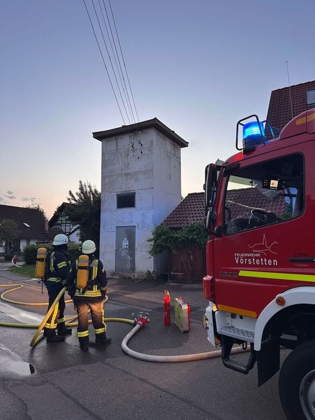 In Vörstetten musste die Feuerwehr einen Stromverteiler kühlen. | Foto: Feuerwehr Vörstetten/Gerd Schindler In Vörstetten musste die Feuerwehr einen Stromverteiler kühlen. | Foto: Feuerwehr Vörstetten/Gerd Schindler