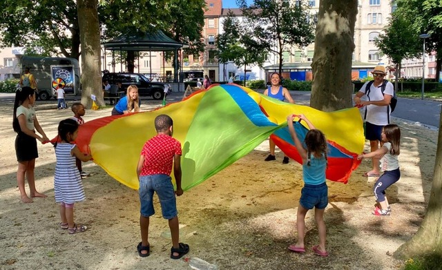 Zusammen Spaß haben kann man in Basel bei den "Summergumpis". | Foto: Gsünder Basel/Stefanie Näf-Seiler Zusammen Spaß haben kann man in Basel bei den "Summergumpis". | Foto: Gsünder Basel/Stefanie Näf-Seiler