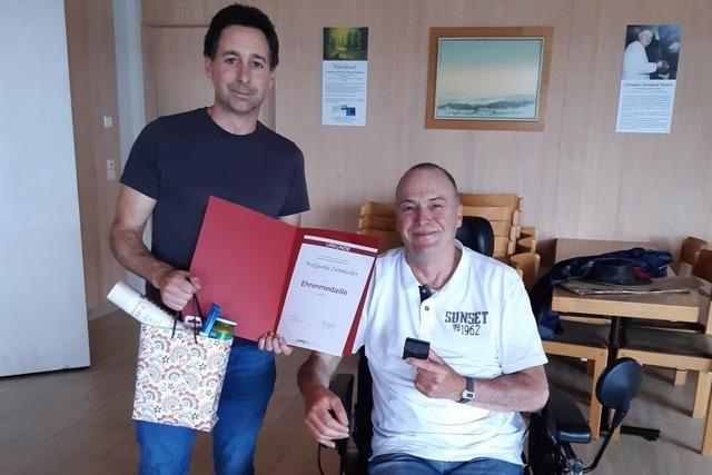 Wolfgang Zumkeller aus Waldshut erhlt Ehrenmedaille fr Engagement in MS-Selbsthilfe