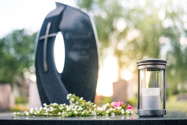 Auf dem Zhringer Friedhof in Freiburg wurde geklaut - das ist kein Einzelfall