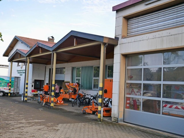 Der Murger Bauhof, ein ehemaliges Auto...ahre gekommen und soll saniert werden. | Foto: Michael Gottstein Der Murger Bauhof, ein ehemaliges Auto...ahre gekommen und soll saniert werden. | Foto: Michael Gottstein