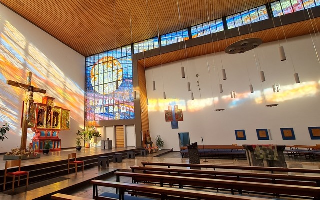 Die katholische Mauritiuskirche in Kip...irats der künftigen Großpfarrei statt. | Foto: Silvia Schillinger-Teschner Die katholische Mauritiuskirche in Kip...irats der künftigen Großpfarrei statt. | Foto: Silvia Schillinger-Teschner