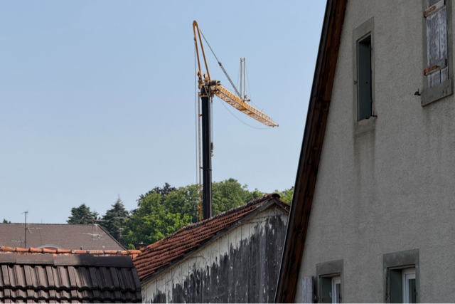 Dauerstandort Müllheimer Innenstadt - wie lange dürfen Baukräne eigentlich stehen?