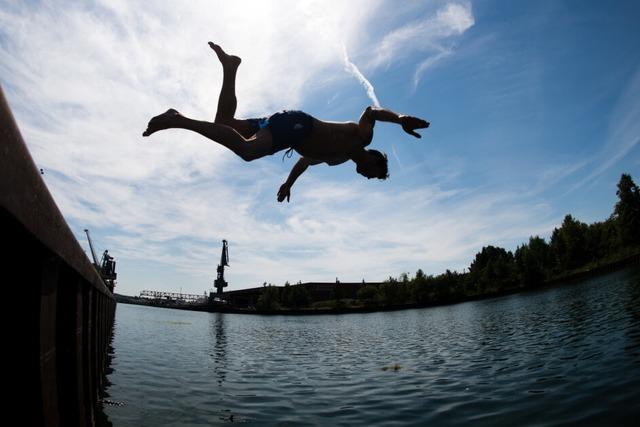6 typische Gefahren beim Baden - und wie man sich schtzt