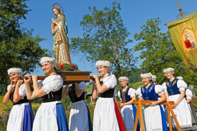 Fotos: Festliche Prozession an Fronleichnam in Glottertal