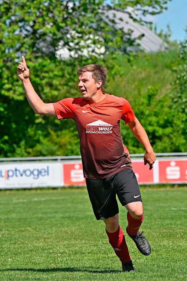 Tobias Wolf erzielte beide Treffer für...tishausen im ersten Relegationsspiel. | Foto: Wolfgang Scheu Tobias Wolf erzielte beide Treffer für...tishausen im ersten Relegationsspiel. | Foto: Wolfgang Scheu