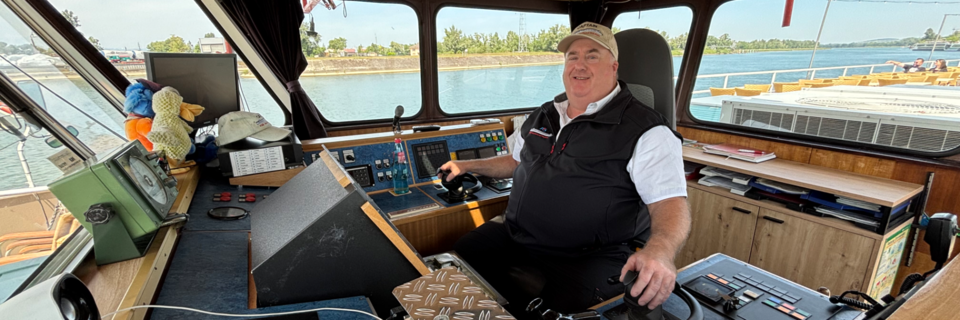 Dieser Breisacher ist auf dem Rhein Schiffskapitn und Tourist-Guide zugleich