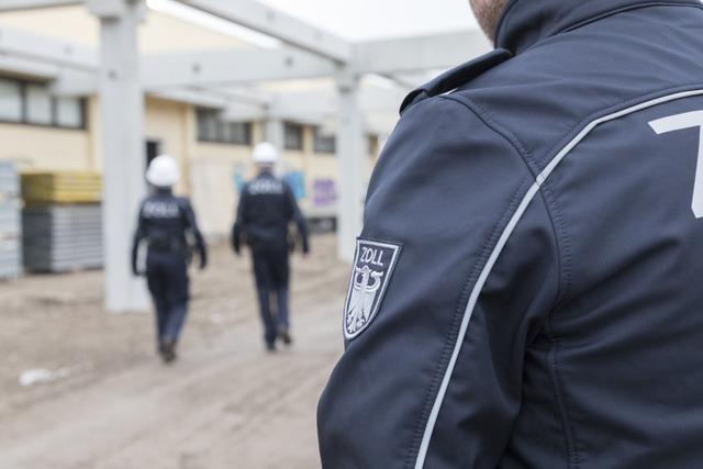 Zollbeamte kontrollieren drei Baustellen im Kreis Lrrach