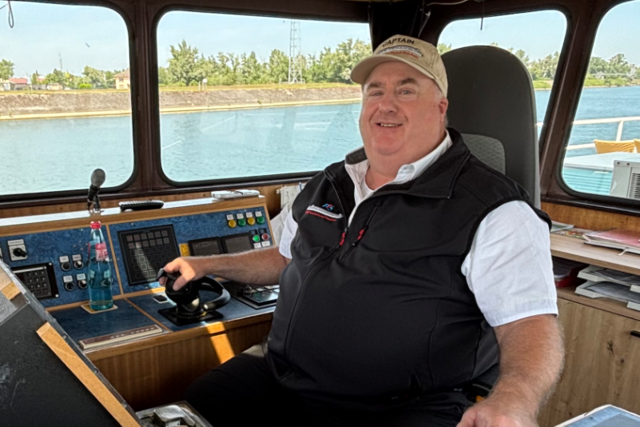 Dieser Breisacher ist auf dem Rhein Schiffskapitn und Tourist-Guide zugleich