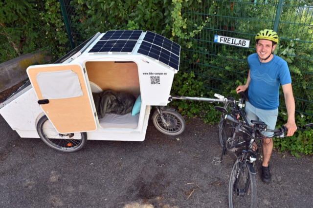 Freiburger fährt mit selbstgebautem Fahrrad-Wohnwagen durch sieben Länder