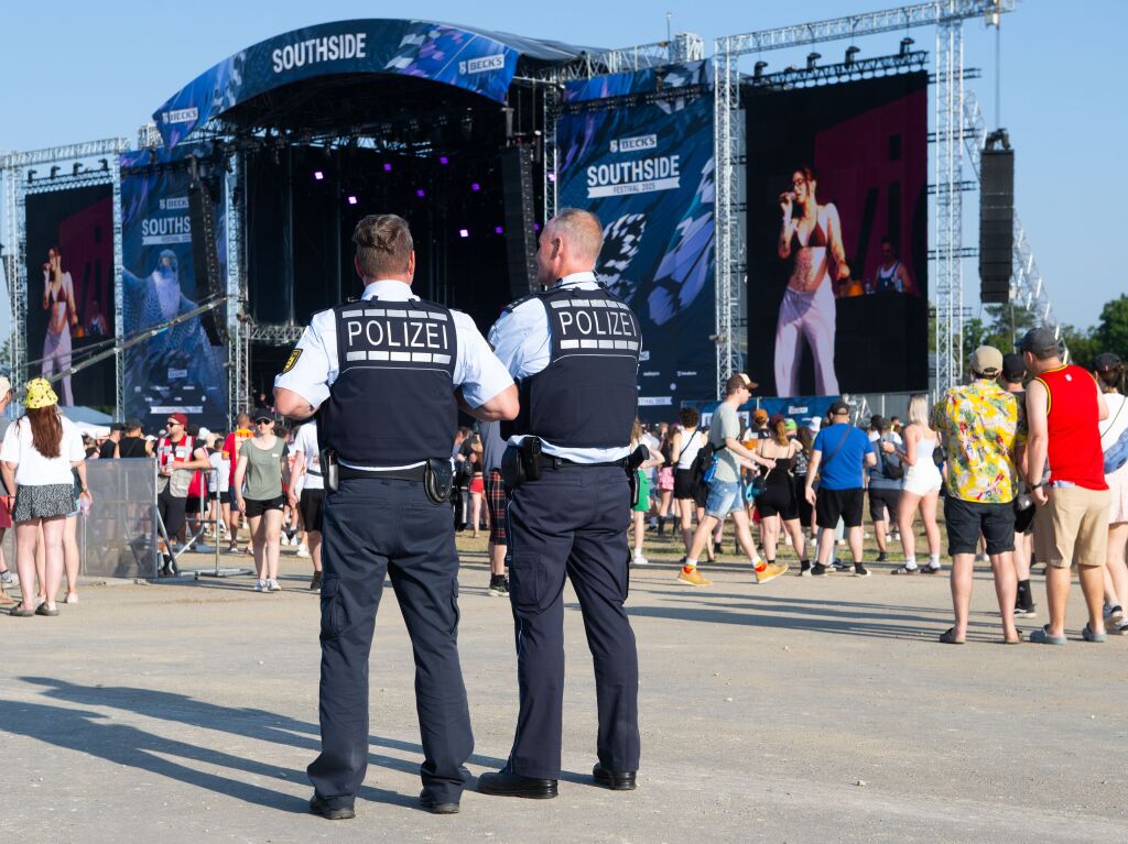 Rund 65.000 Menschen feiern ein ausgelassenes Partywochenende beim Southside-Festival in Neuhausen ob Eck. Rund 65.000 Menschen feiern ein ausgelassenes Partywochenende beim Southside-Festival in Neuhausen ob Eck.