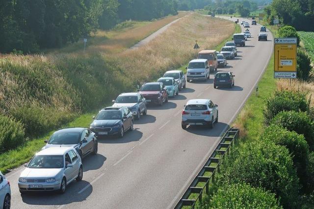 Auf der B31 bei Breisach bremst eine Baustelle Autofahrer aus