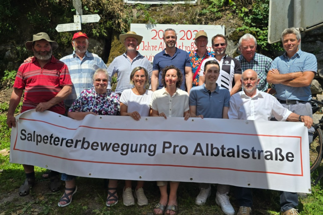 Die Albtalstrae ist seit zehn Jahren ist gesperrt - Brger kmpfen fr Wiedererffnung