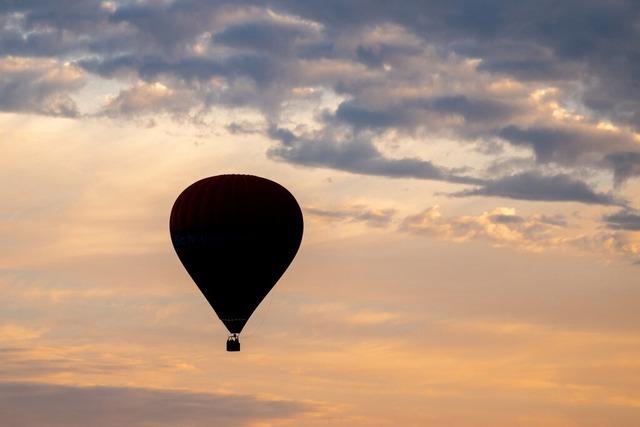 Heißluftballon geht in Südbrasilien in Flammen auf und stürzt ab – mehrere Tote