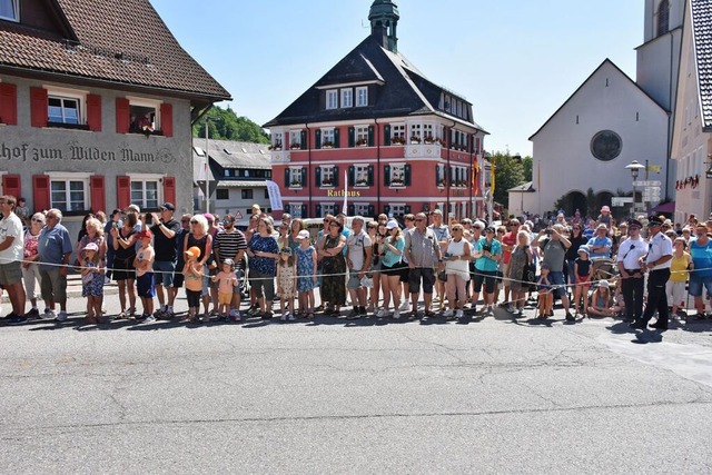 Die Gemeinde Lenzkirch veranstaltete d...nd Reiter und Tausenden von Besuchern.  | Foto: Thomas Biniossek