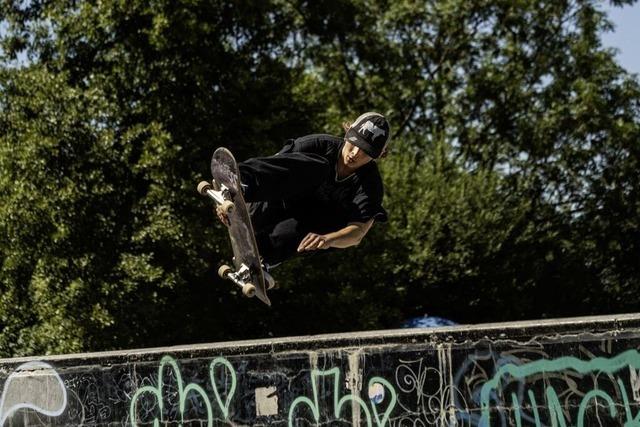Fliegen, springen, abheben: Skate-Wettbewerb im Freiburger Dietenbachpark