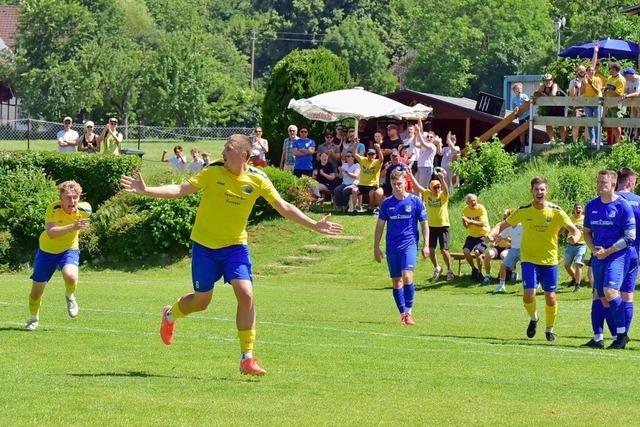 Die Spvgg. Buchenbach legt im Hinspiel gegen Rheinhausen mit 2:0 vor