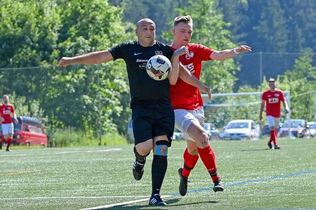 Enge Kiste in Malsburg: Yunus Teker (S...efvater (SG Malsburg/Marzell-Wollbach) | Foto: TH Fotografie/Thomas Heß Enge Kiste in Malsburg: Yunus Teker (S...efvater (SG Malsburg/Marzell-Wollbach) | Foto: TH Fotografie/Thomas Heß