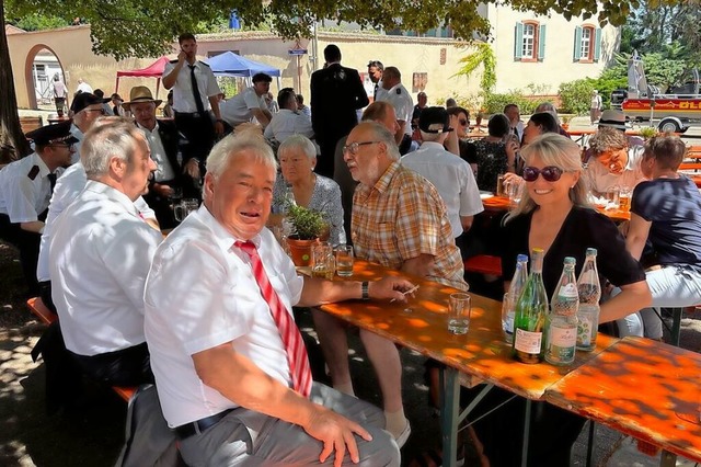 Nach Gottesdienst und Prozession gibt ...en Hock auf dem sonnigen Mnsterplatz.  | Foto: Andr Manz
