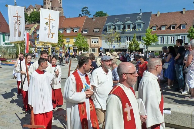 Vom Marktplatz ging es wieder hoch ins Mnster.  | Foto: Dirk Sattelberger