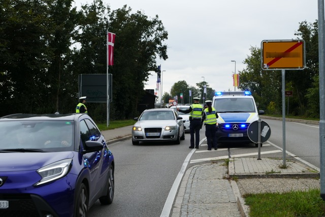 Am Grenzübergang in Breisach wird der Einreiseverkehr verstärkt kontrolliert. | Foto: Sophia Ungerland Am Grenzübergang in Breisach wird der Einreiseverkehr verstärkt kontrolliert. | Foto: Sophia Ungerland