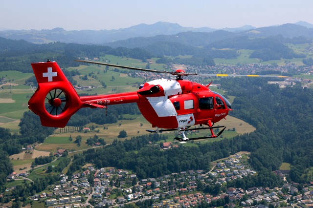 Die Schweizerische Rettungsflugwacht f...atienten in die nächstgelegene Klinik. | Foto: Rega Die Schweizerische Rettungsflugwacht f...atienten in die nächstgelegene Klinik. | Foto: Rega