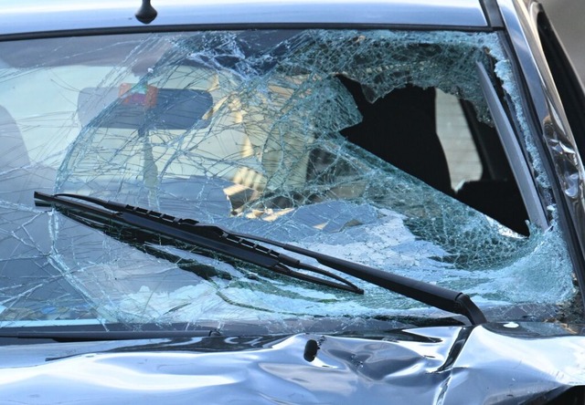 Das mutmaßlich bei der Todesfahrt verwendete Auto | Foto: Boris Roessler (dpa) Das mutmaßlich bei der Todesfahrt verwendete Auto | Foto: Boris Roessler (dpa)